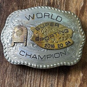 Vtg 2016 World Champion Super SPorting Clay shoot belt buckle Ben Avery AZ